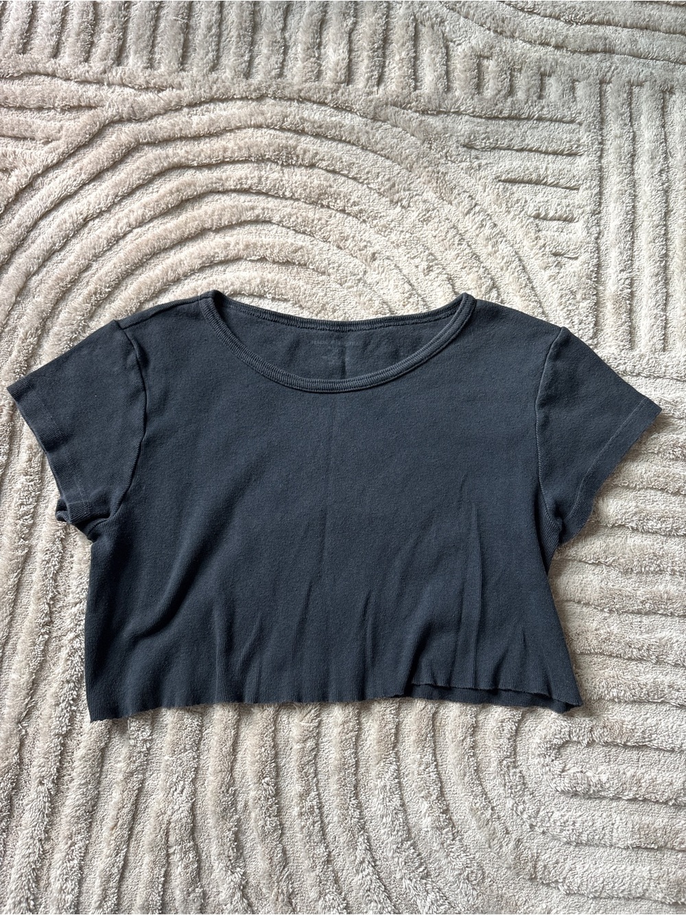 brandy melville basic cropped tee